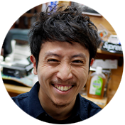 ストローカータトゥー彫師翼